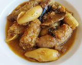 Foto del paso 10 de la receta: Cazuela de butifarra, calamares y surtido de setas deshidratadas