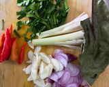 Foto langkah ke 2 dari resep Nasi liwet daun jeruk cumi asin.