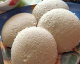 A picture of step 5 of Rava idli.