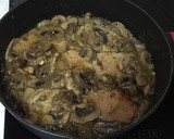 Foto del paso 3 de la receta: Escalopines de Cerdo a la Cerveza con champiñones