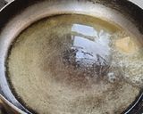 A picture of step 2 of Red sauce pasta.