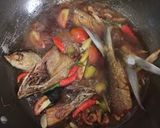 Foto langkah ke 5 dari resep Asem asem bandeng belimbing wuluh.