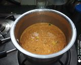 A picture of step 1 of Tomato with noodles soup.