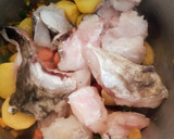 Foto del paso 3 de la receta: Patatas guisadas con bacalao fresco