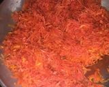 A picture of step 1 of Gajar Ka Halwa.