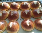 Foto del paso 8 de la receta: Bollos suizos de nata