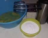 A picture of step 1 of Mickey mouse cake.