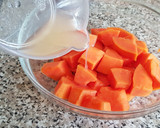 Foto del paso 3 de la receta: Ensalada de Papaya y Cerezas al limón y menta #recetas saludables para diabetes