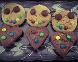 A picture of step 12 of Eggless Vanilla and Chocolate Cookies.
