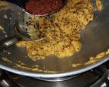 A picture of step 2 of Chamsur dana sukhadi.