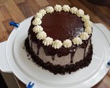 A picture of step 17 of Oreo and Chocolate Cake.