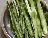 તુરીયા ની છાલ ની ચટણી(Ridge Guard Peel Chutney recipe in Gujarati રેસીપી સ્ટેપ1ફોટો