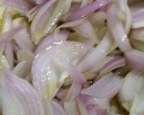 A picture of step 1 of Onion chutney.