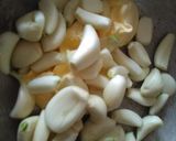 Tejszínes fokhagymakrémleves recept fázis 2 fotója