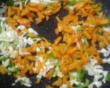 এগ-চিকেন চাউমিন (Egg-chicken chow mein recipe in Bengali) রেসিপি ধাপ - 3 ছবি