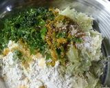 A picture of step 2 of Lauki Thepla.