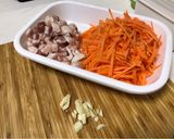 五花肉炒紅蘿蔔🥕的食譜步驟1照片