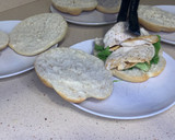 Foto del paso 6 de la receta: Bocadillo de pollo con alioli de azafrán y manzana