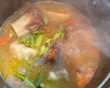 Foto langkah ke 5 dari resep Sop Sumsum Tulang Sapi.