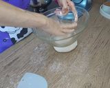 Foto del paso 2 de la receta: Pizza casera de cebolla caramelizada y queso de rulo