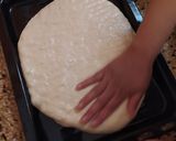 صورة لخطوة 6 من وصفة بيتزا و لا اروع بنة لا توصف 👍😋🥰🤗