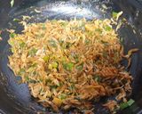 A picture of step 4 of Tiny shrimp (Jawala) spring onion.