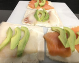 Foto del paso 4 de la receta: Rollitos de salmón y aguacate
