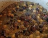 Foto del paso 5 de la receta: Garbanzos con setas, longaniza y queso