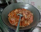 Foto langkah ke 3 dari resep Gongso Sosis Telur.