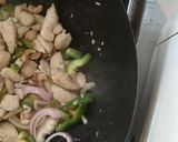 Φωτογραφία βήματος 5 της συνταγής Noodles αυγού με κοτόπουλο