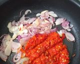 Foto langkah ke 2 dari resep Sambal Goreng Bakso Ayam.
