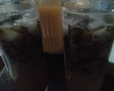 Foto langkah ke 2 dari resep Es Tea Yakult Cincau ala Those.