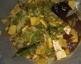 Foto langkah ke 4 dari resep Oseng sawi putih tahu kuning.