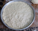 Foto del paso 2 de la receta: Pizza casera de jamón y queso con huevos