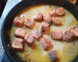 Foto langkah ke 3 dari resep 25.Tagliatelle al Salmone (Pasta ikan Salmon).