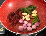 A picture of step 2 of Tomato Chutney.
