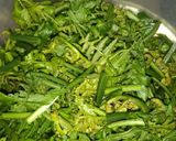 Foto langkah ke 1 dari resep Tumis Daun Pakis.