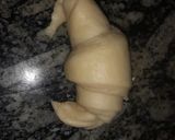 Foto del paso 7 de la receta: Medialunas de Manteca🥐