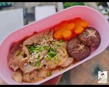 รูปขั้นตอนการทำที่ 7 ของ หมูซีอิ๊ว (เมนูอาหารเด็ก) เมนูข้าวกล่อง