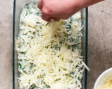 Foto del paso 3 de la receta: ESPINACAS AL HORNO CON BECHAMEL, JAMÓN Y QUESO