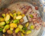 A picture of step 2 of Sabudana pista kheer.