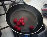 Foto del paso 17 de la receta: Panna cotta con coulis de frutos rojos, Jamaica y mezcal