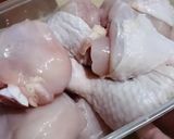 Foto langkah ke 1 dari resep Ayam goreng ketumbar.