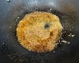 A picture of step 2 of Stir-Fried Green Beans with Shrimp.