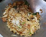Foto langkah ke 3 dari resep 318. Mie Tek Tek Udang.