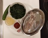 Foto del passaggio 1 della ricetta Alghe e calamari in salsa piccante (Miyok ogingho mucim)