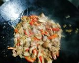 Foto del paso 2 de la receta: Fajitas de hígado con cebolla y morrón acompañadas con arroz