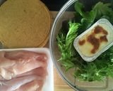 รูปขั้นตอนการทำที่ 1 ของ ทาโก้สลัดไก่ซีซาร์ Caesar chicken salad and taco spanich cream
