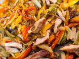 Noodles de arroz con presa ibérica. Sin gluten