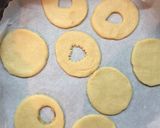 Foto del paso 5 de la receta: *SPITZBUEBE* (Galletitas Suizas)